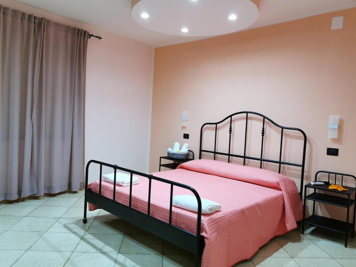 Bed And Breakfast Picentia 19 Pontecagnano Exterior photo